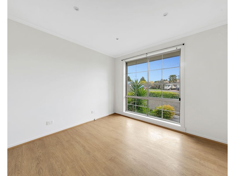 1/6 Clacton Court, Craigieburn VIC 3064