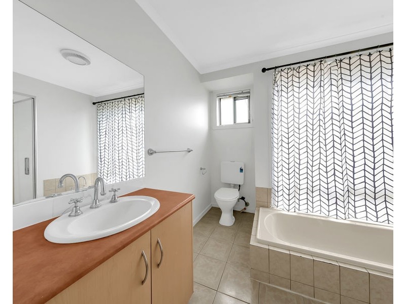 1/6 Clacton Court, Craigieburn VIC 3064