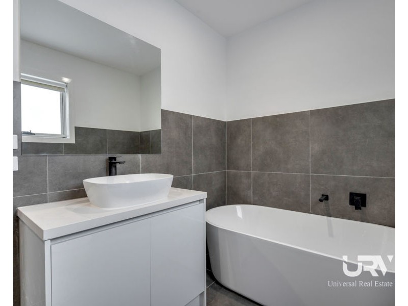 134 Juscelina Drive, Craigieburn VIC 3064