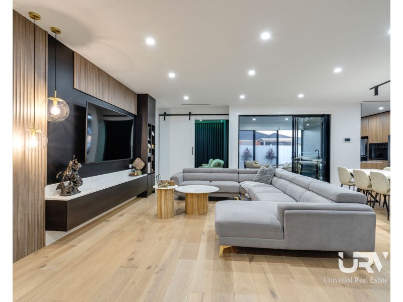 30 Birdsong Avenue, Mickleham VIC 3064