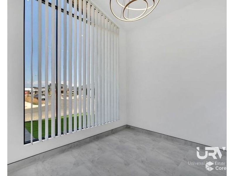 27 Madura Promenade, Mickleham VIC 3064