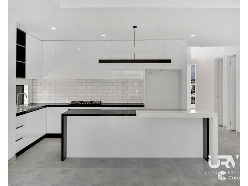 27 Madura Promenade, Mickleham VIC 3064