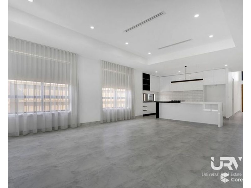 27 Madura Promenade, Mickleham VIC 3064