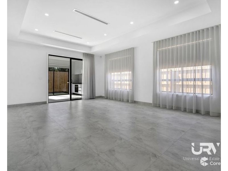 27 Madura Promenade, Mickleham VIC 3064