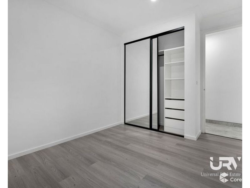 27 Madura Promenade, Mickleham VIC 3064