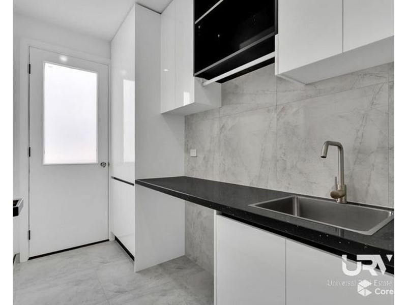 27 Madura Promenade, Mickleham VIC 3064