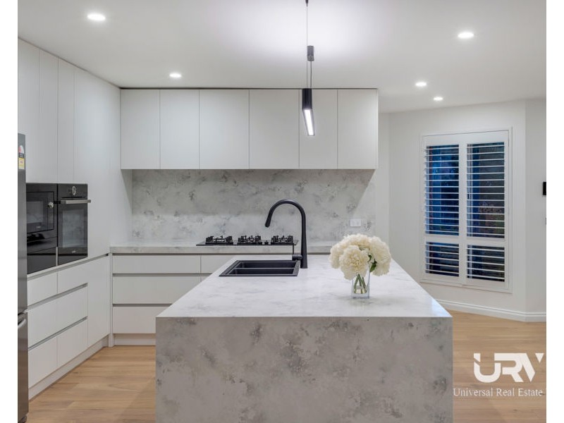 6 Fernyhill Court, Greenvale VIC 3059