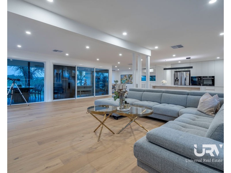 6 Fernyhill Court, Greenvale VIC 3059