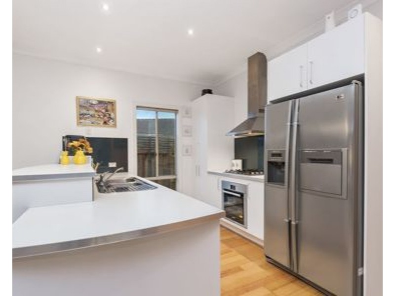 11 Reay Drive, Craigieburn VIC 3064