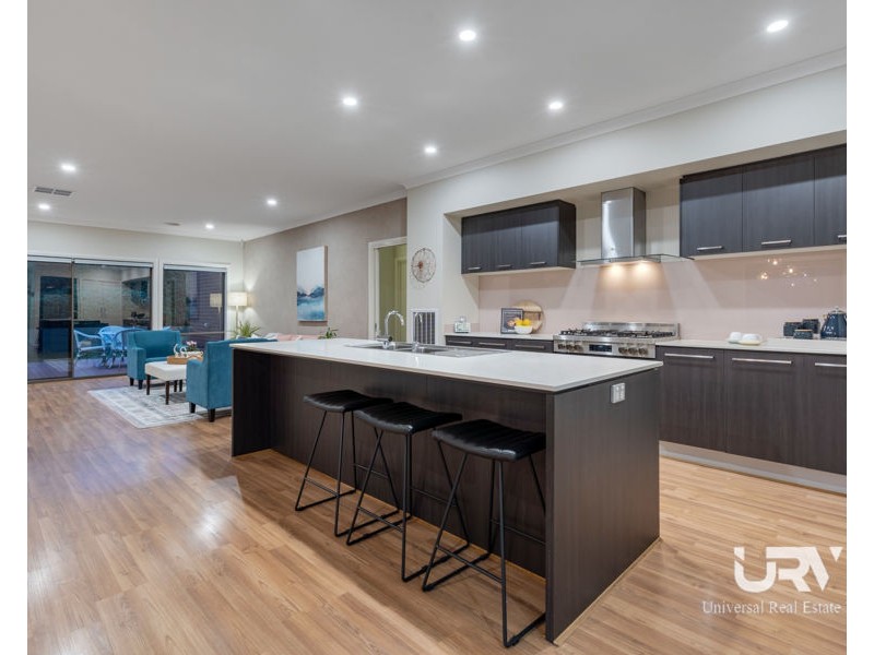 8 Ben Loman Circuit, Craigieburn VIC 3064