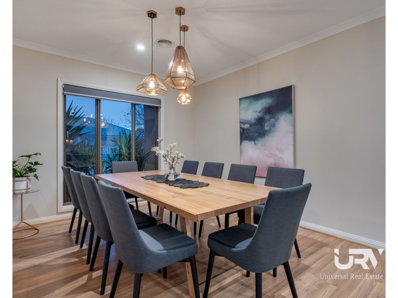 8 Ben Loman Circuit, Craigieburn VIC 3064