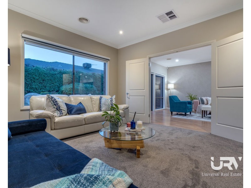 8 Ben Loman Circuit, Craigieburn VIC 3064