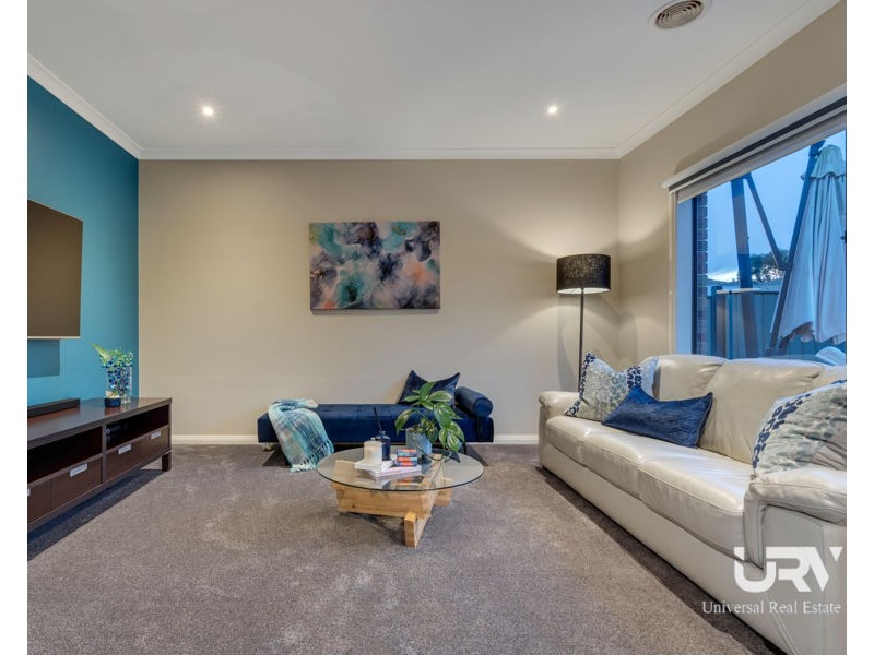 8 Ben Loman Circuit, Craigieburn VIC 3064