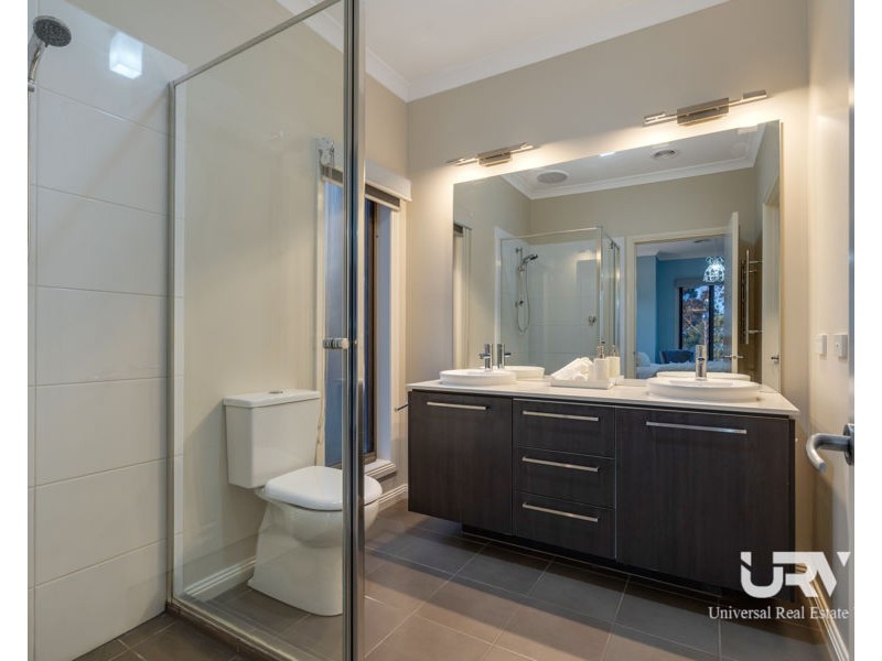 8 Ben Loman Circuit, Craigieburn VIC 3064