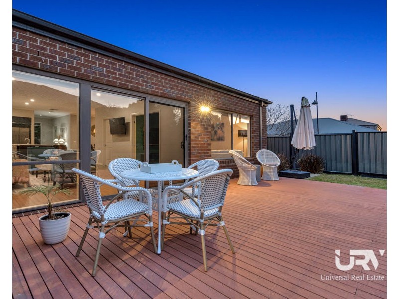 8 Ben Loman Circuit, Craigieburn VIC 3064