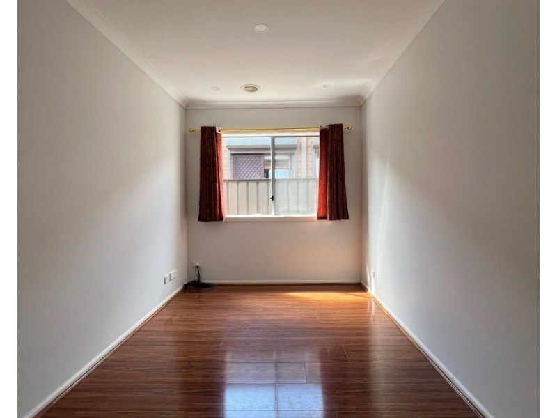 3 Fenland Street, Craigieburn VIC 3064