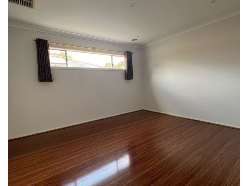 3 Fenland Street, Craigieburn VIC 3064
