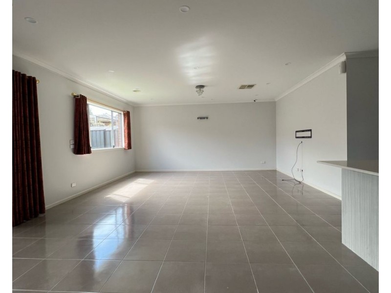 3 Fenland Street, Craigieburn VIC 3064