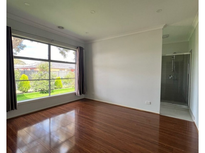 3 Fenland Street, Craigieburn VIC 3064