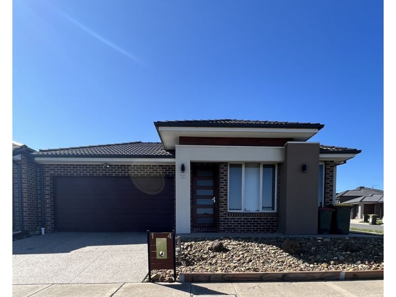 14 Gundagai Circuit, Kalkallo VIC 3064