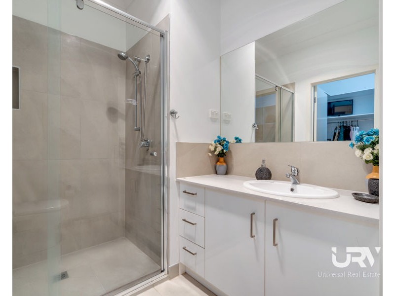 6 Burrows Place, Craigieburn VIC 3064