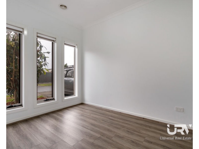 6 Burrows Place, Craigieburn VIC 3064