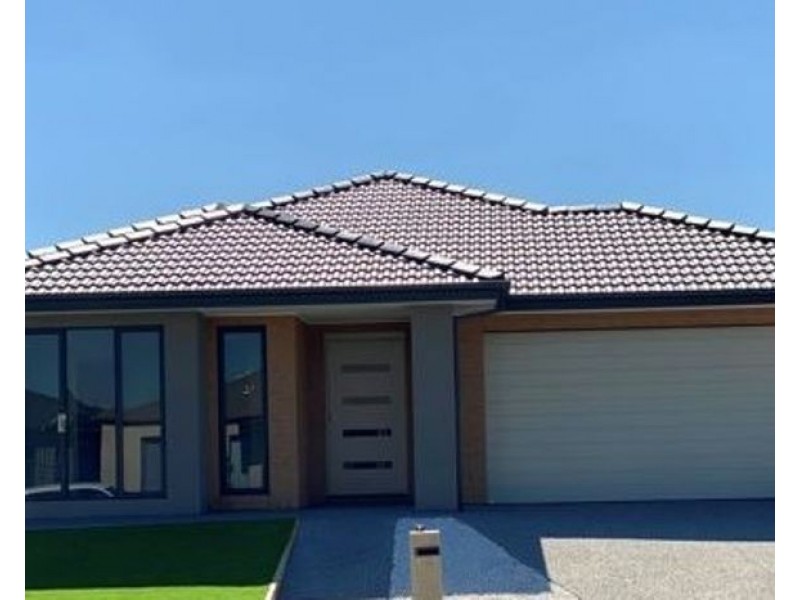 14 Peanut Avenue, Mickleham VIC 3064