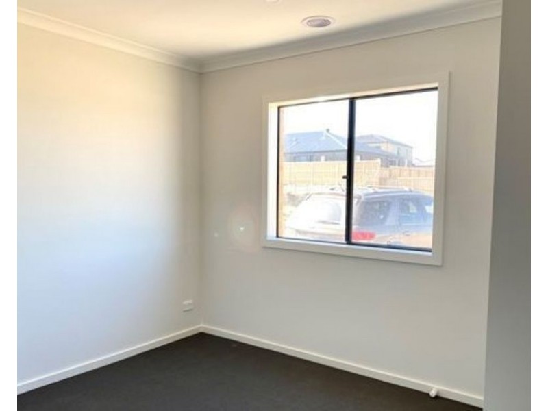 14 Peanut Avenue, Mickleham VIC 3064