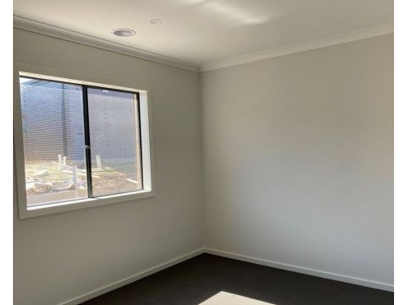14 Peanut Avenue, Mickleham VIC 3064