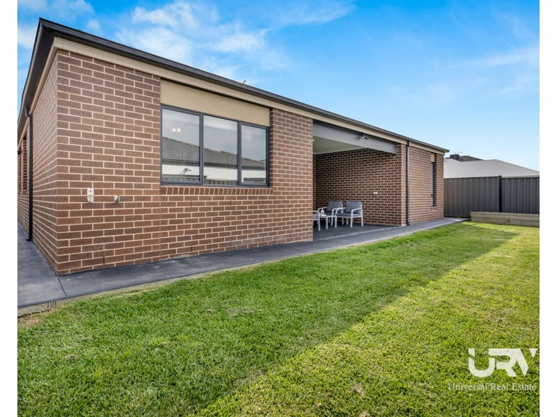25 Admiration Drive, Craigieburn VIC 3064
