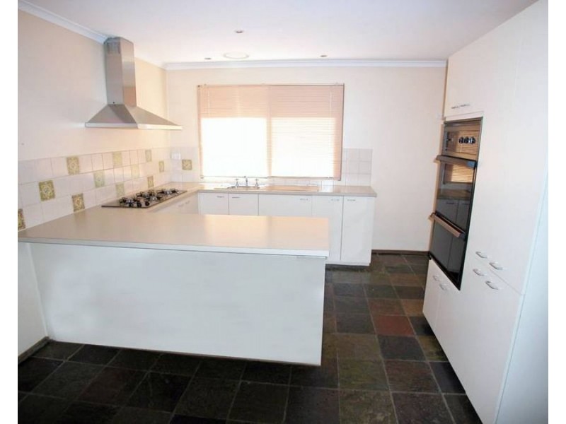 99 Bridgewater Road, Craigieburn VIC 3064
