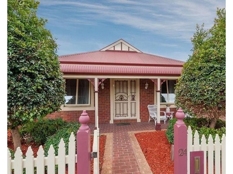 24 Willmott Drive, Craigieburn VIC 3064