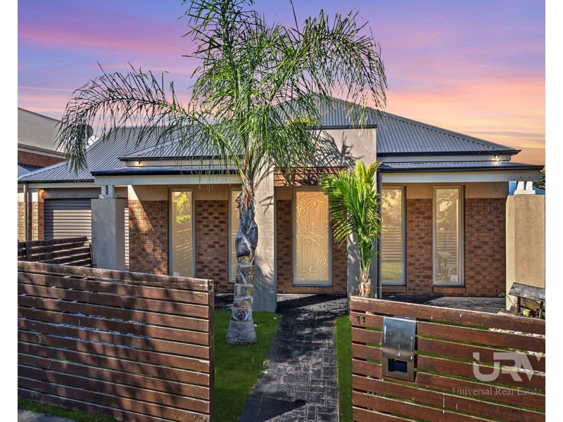 11 Reay Drive, Craigieburn VIC 3064
