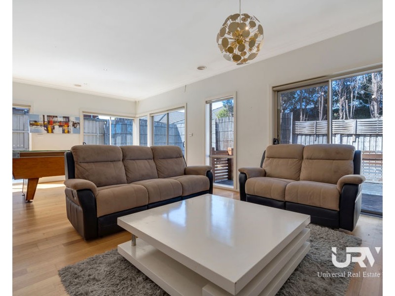 11 Reay Drive, Craigieburn VIC 3064