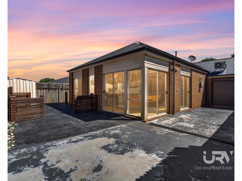 11 Reay Drive, Craigieburn VIC 3064
