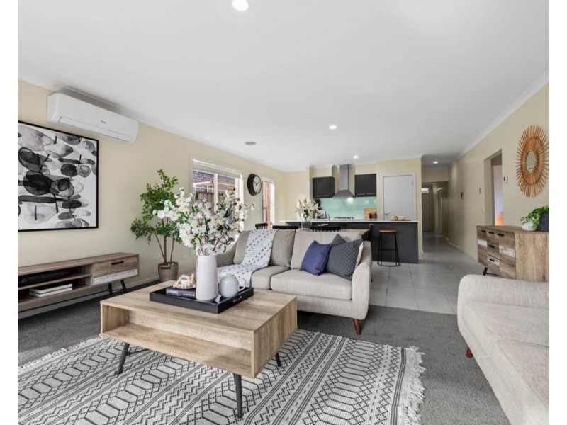 35 Watergum Avenue, Craigieburn VIC 3064