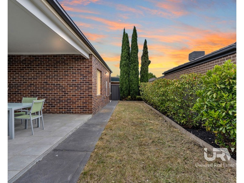 2 Serenity Way, Craigieburn VIC 3064