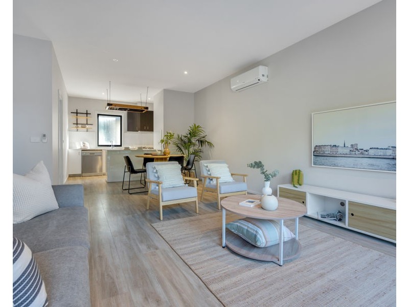 18/11 Troward Harvey Way, Craigieburn VIC 3064
