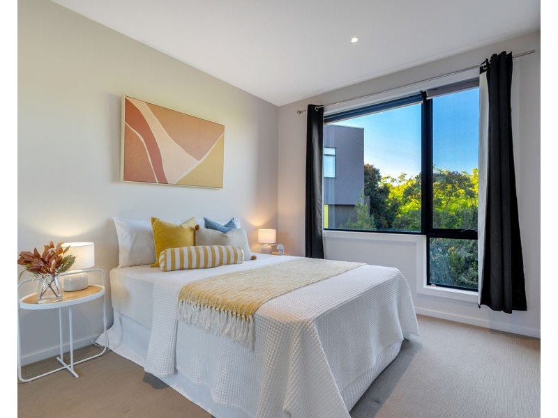 18/11 Troward Harvey Way, Craigieburn VIC 3064