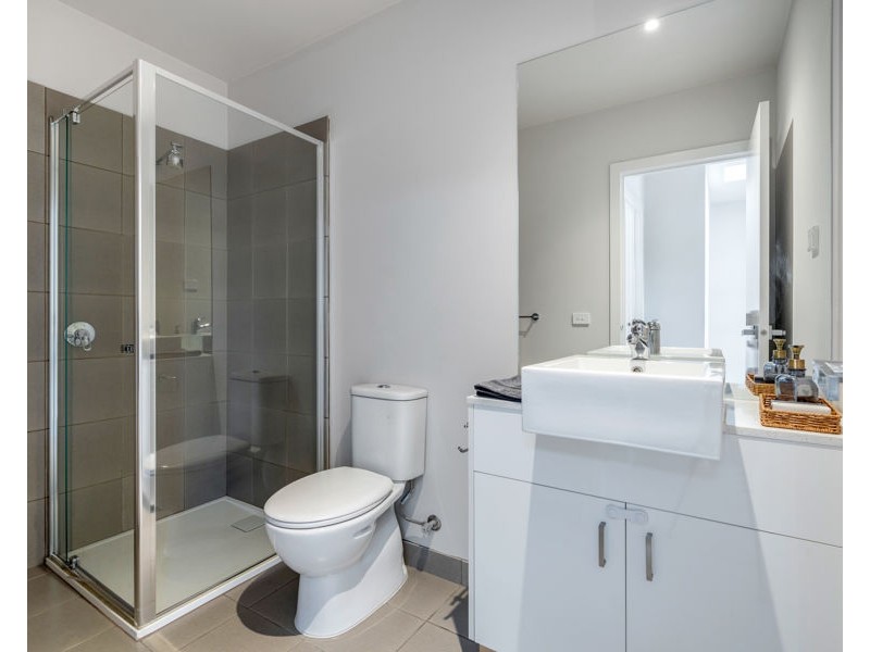 18/11 Troward Harvey Way, Craigieburn VIC 3064