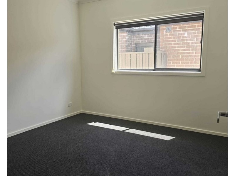 8 Cilantro Street, Kalkallo VIC 3064