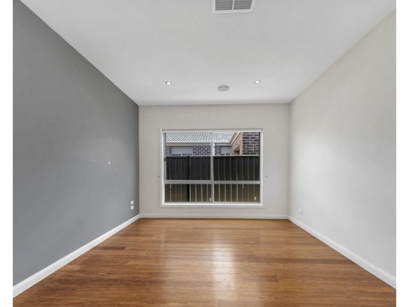 5 Watermill Avenue, Craigieburn VIC 3064