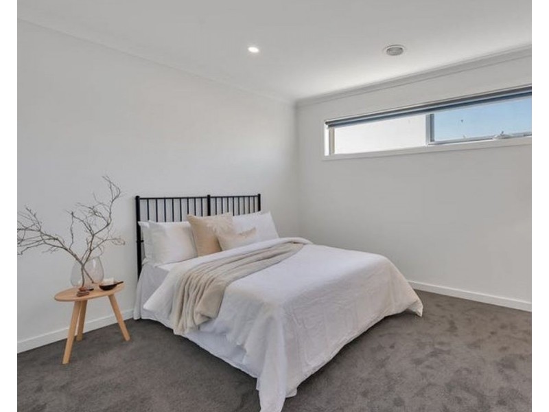 52 Bayano Way, Craigieburn VIC 3064