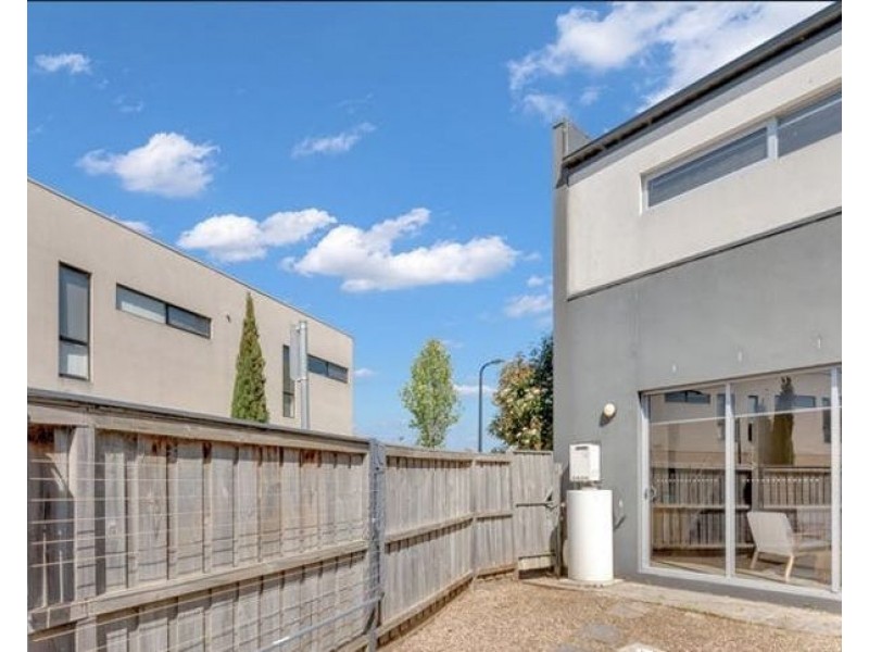 52 Bayano Way, Craigieburn VIC 3064