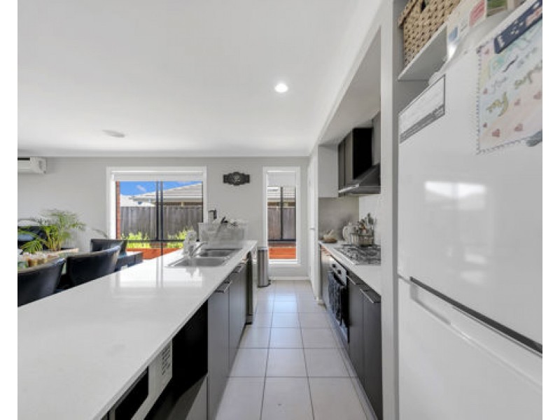 24 Edenvale Boulevard, Wollert VIC 3750