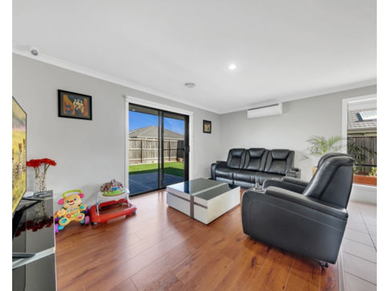 24 Edenvale Boulevard, Wollert VIC 3750
