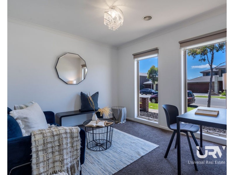241 Newbury Blvd, Craigieburn VIC 3064