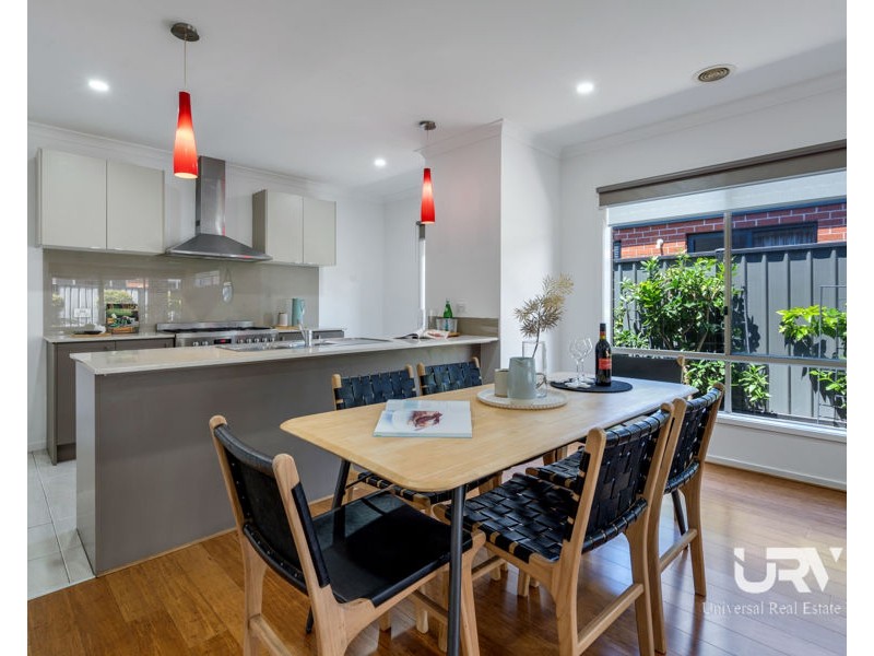 241 Newbury Blvd, Craigieburn VIC 3064