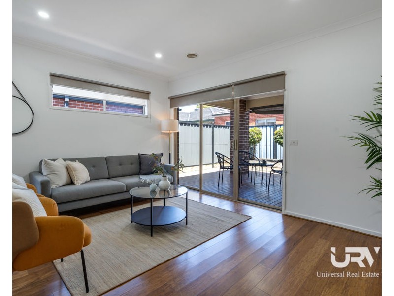 241 Newbury Blvd, Craigieburn VIC 3064