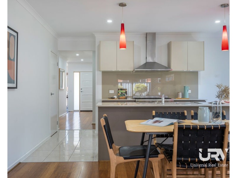 241 Newbury Blvd, Craigieburn VIC 3064